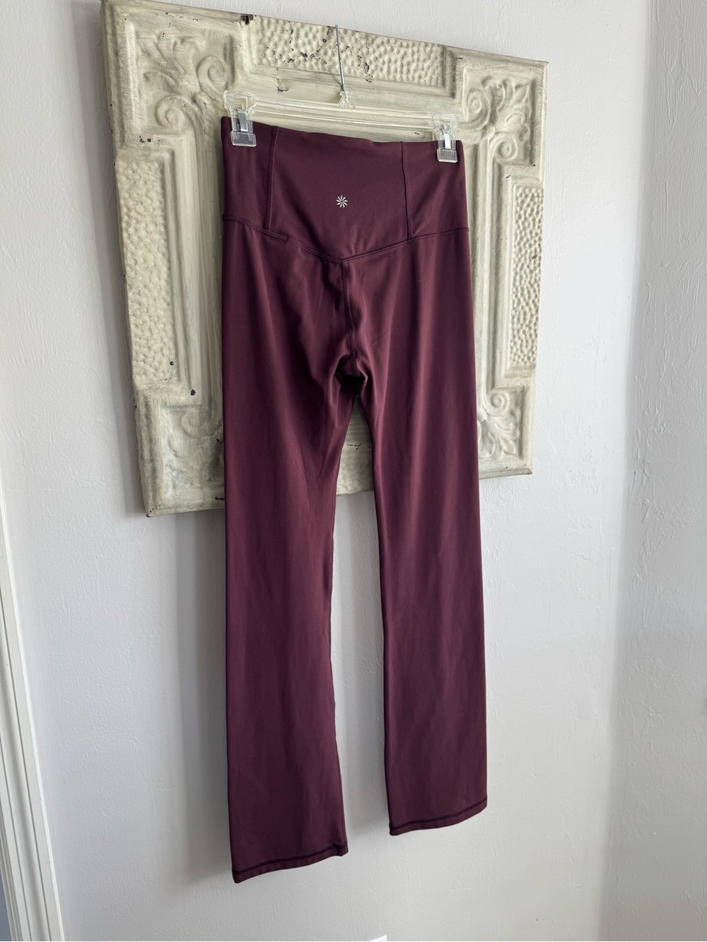 Athleta Elation Straight-Leg Pant in Maroon Size S